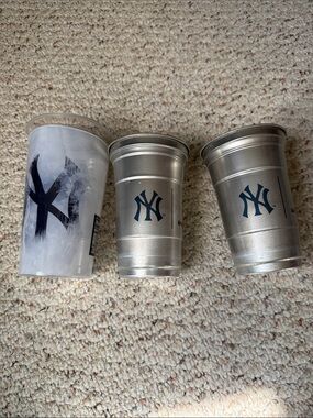 2 New York Yankees Ball aluminum drinking cup 2025 authentic & 1 plastic melted